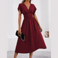 👗✨ Elegant V-ringad midjeformad klänning
