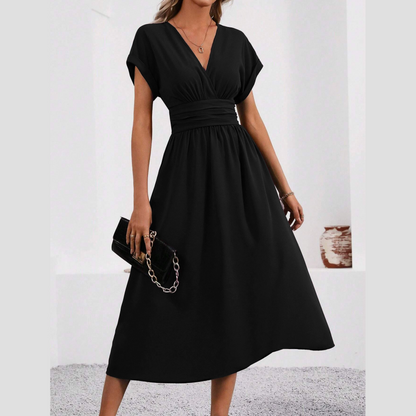 👗✨ Elegant V-ringad midjeformad klänning