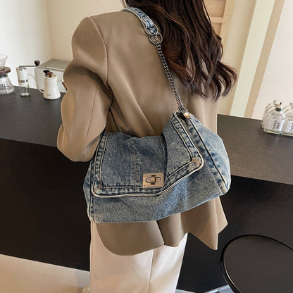 Retro τζιν crossbody τσάντα με μεγάλη χωρητικότητα – μεταλλικές λεπτομέρειες, ελαφριά και κομψή