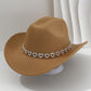 Női cowboykalap strasszos szívvel, elegáns fedora francia jazz stílusban