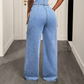 Smygande jeansdräkt
