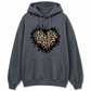 Kvinnlig ledig fleecehoodie med leopardhjärttryck och känguruficka